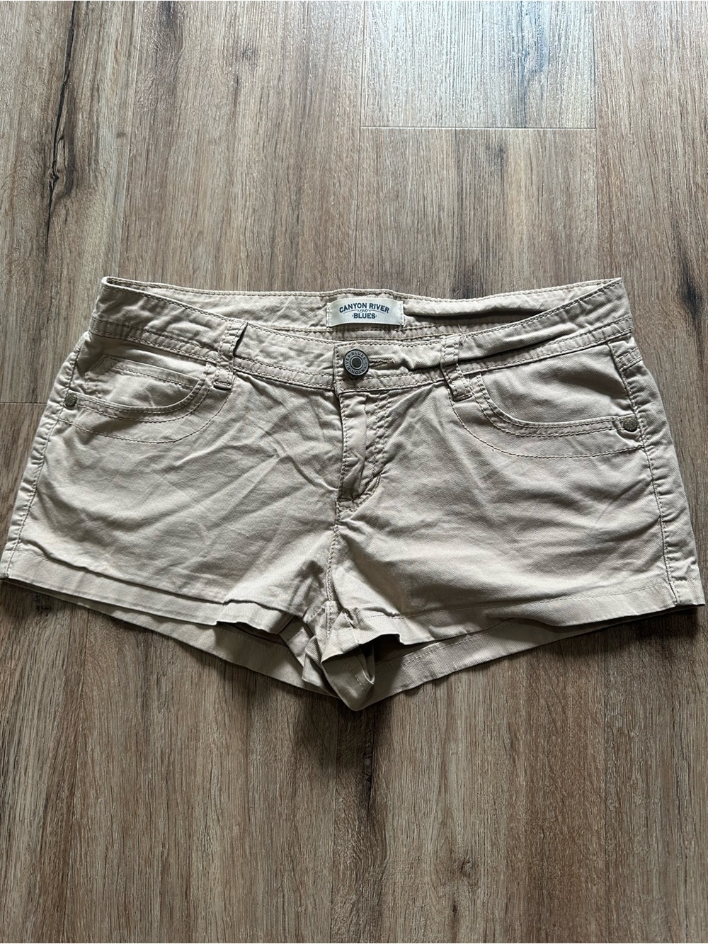 Canyon River Blues Women's Light Beige Cotton Shorts